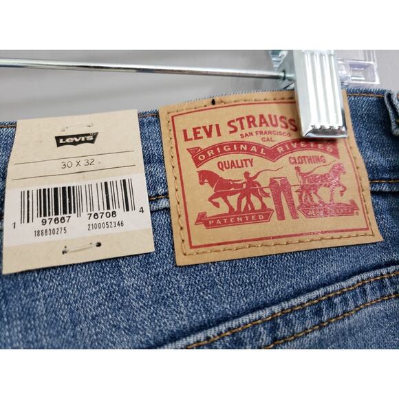 LEVIS‎ WOMEN'S 724 HIGH-RISE SLIM STRAIGHT JEANS SIZE 30 X 32 NWT - Picture 6 of 6